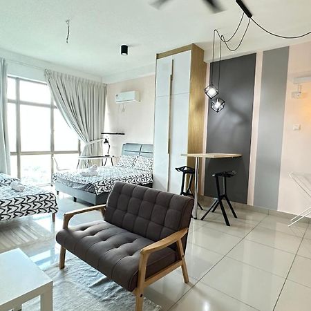 Palazio Serviced Apartment In Mount Austin Near Aeon Ikea Toppen Hsi Johor Bahru Exterior foto