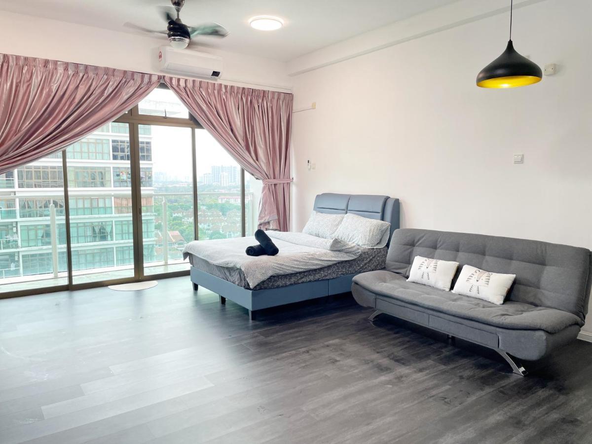 Palazio Serviced Apartment In Mount Austin Near Aeon Ikea Toppen Hsi Johor Bahru Exterior foto