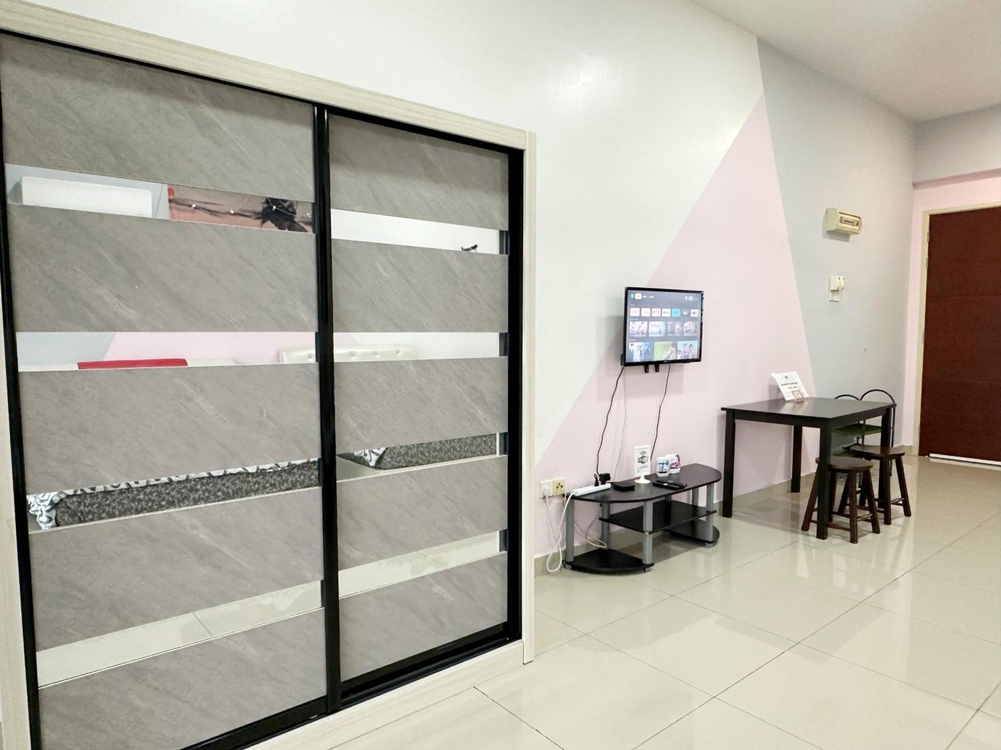 Palazio Serviced Apartment In Mount Austin Near Aeon Ikea Toppen Hsi Johor Bahru Exterior foto